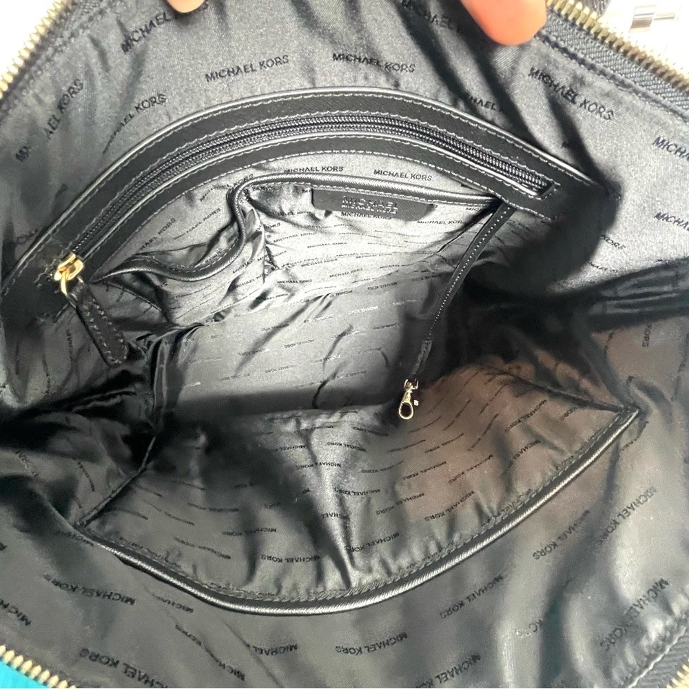 Michael Kors Jet Set East-West Tote Bag - Picture 8 of 9
